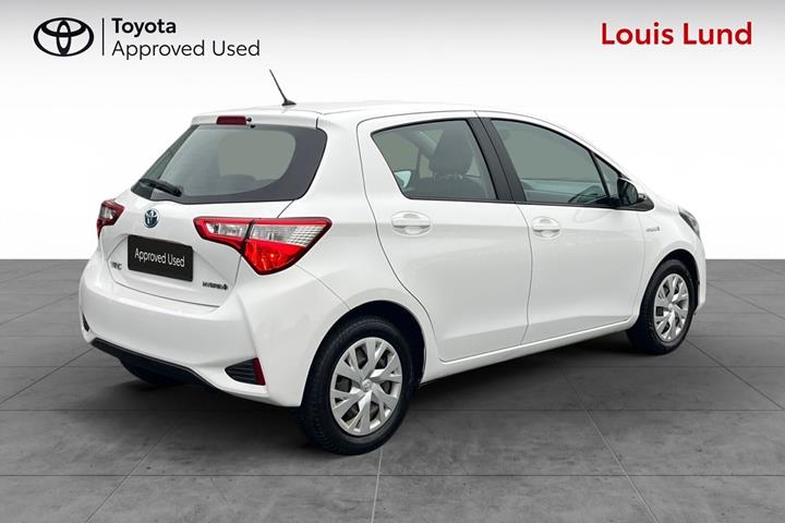 Hvid Toyota Yaris fra 2018