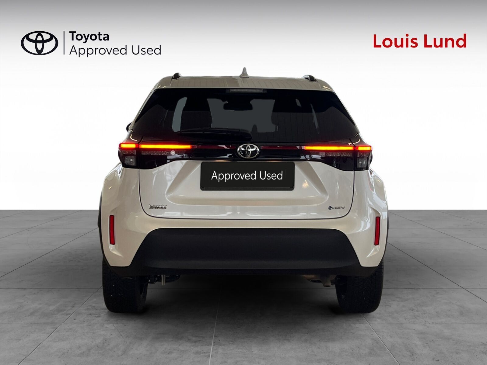 Hvid Toyota Yaris Cross fra 2024