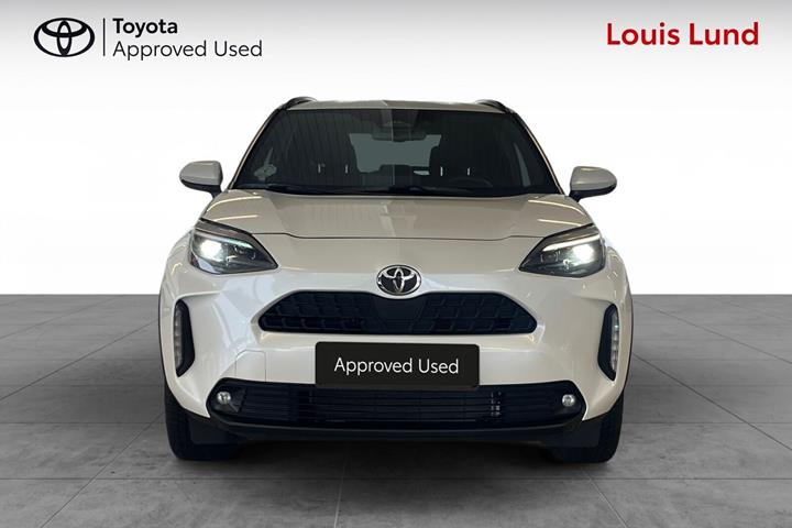 Hvid Toyota Yaris Cross fra 2024