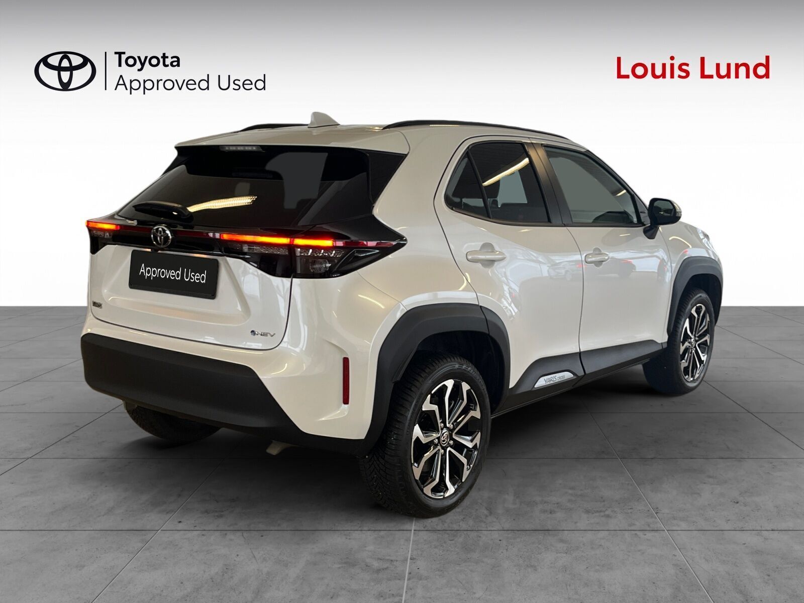 Hvid Toyota Yaris Cross fra 2024