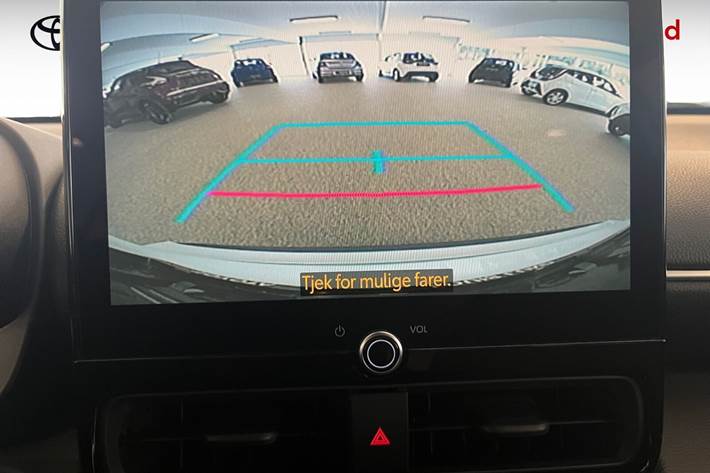 Hvid Toyota Yaris Cross fra 2024