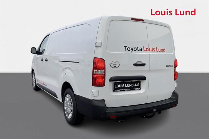 Hvid Toyota ProAce fra 2025