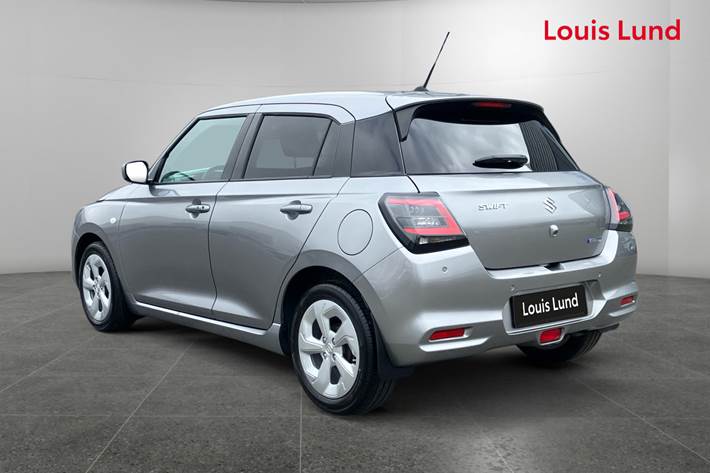 Sølv Suzuki Swift fra 2024