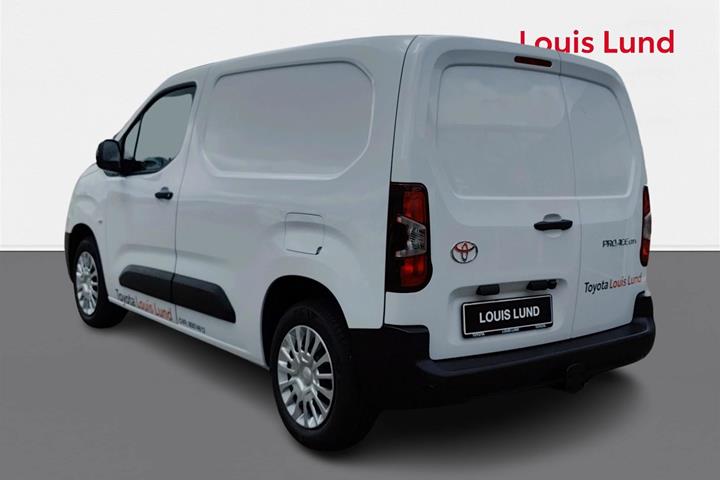 Hvid Toyota ProAce City fra 2024