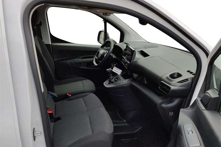 Hvid Toyota ProAce City fra 2024