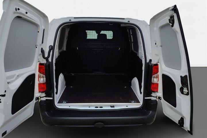 Hvid Toyota ProAce City fra 2024