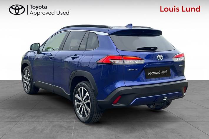 Blå Toyota Corolla Cross fra 2024