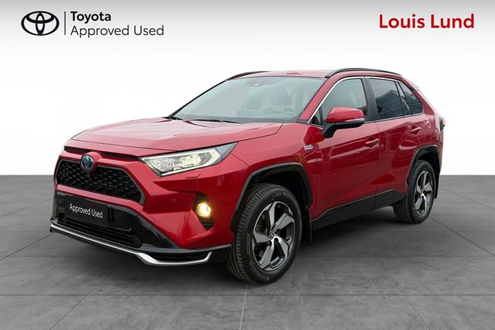 Rød Toyota RAV4 Plug-in fra 2021 set udefra