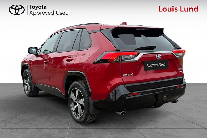 Rød Toyota RAV4 Plug-in fra 2021