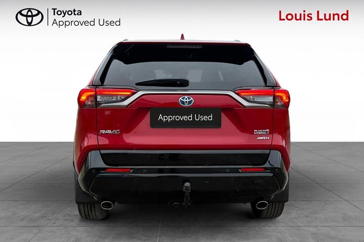 Rød Toyota RAV4 Plug-in fra 2021 set udefra