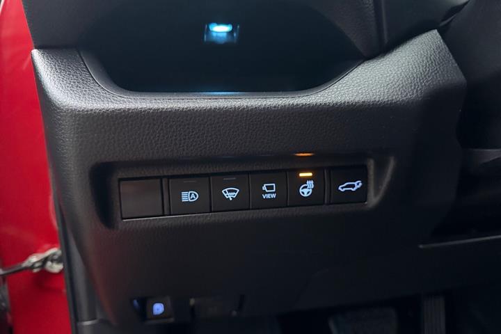 Rød Toyota RAV4 Plug-in fra 2021