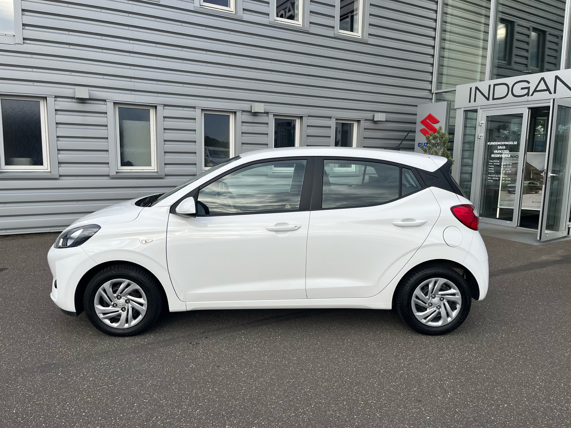 Hyundai i10 1,0 Essential 67HK 5d