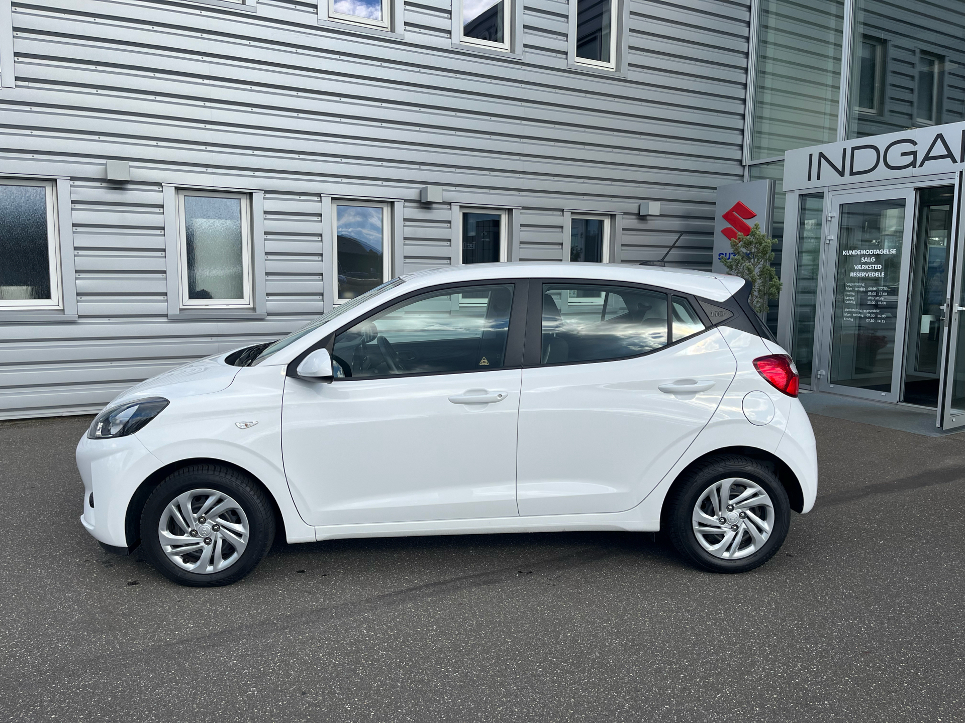 Hyundai i10 1,0 Essential 67HK 5d