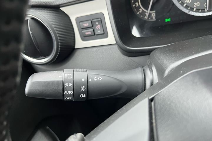 Grå Suzuki Ignis fra 2025
