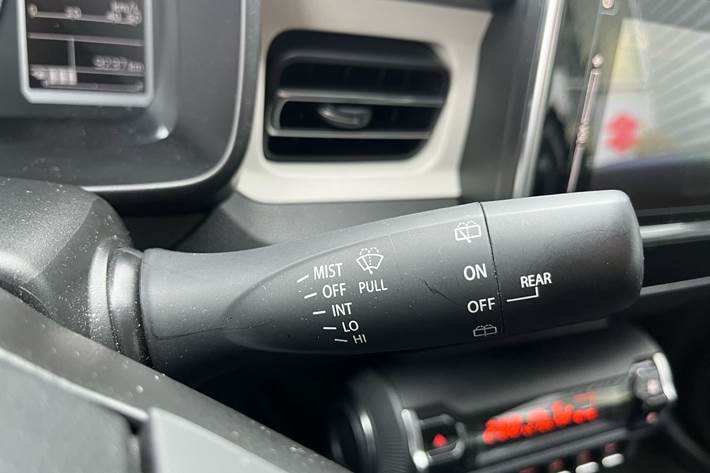 Grå Suzuki Ignis fra 2025