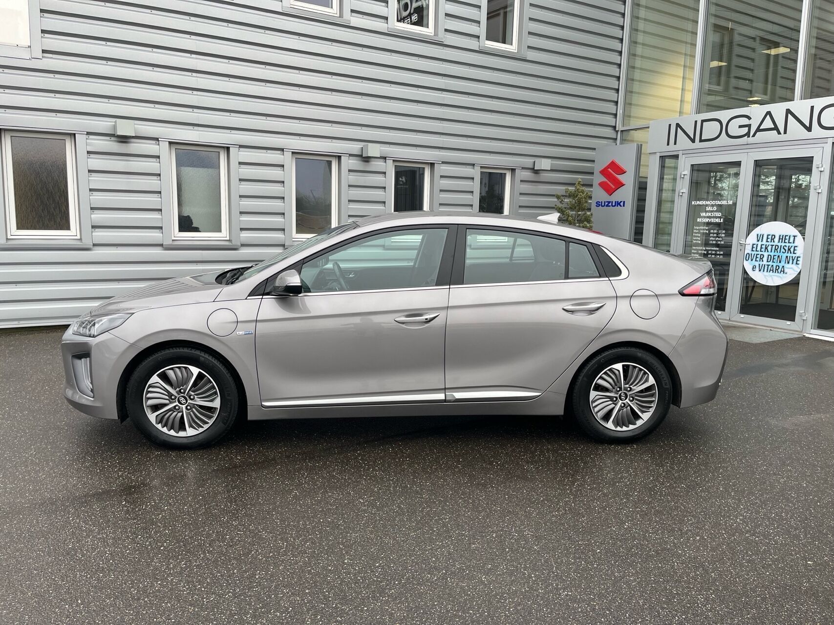 Hyundai Ioniq 1,6 GDI  Plugin-hybrid Premium plug-in 141HK 5d 6g Aut.