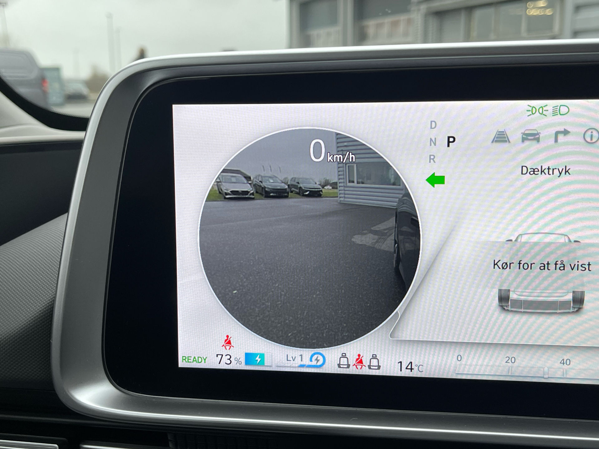 Blå Hyundai Ioniq 6 fra 2024