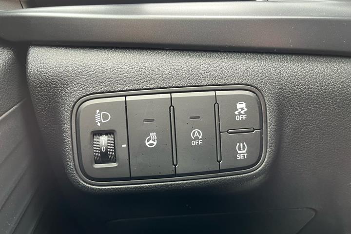 Sort Hyundai i20 fra 2024