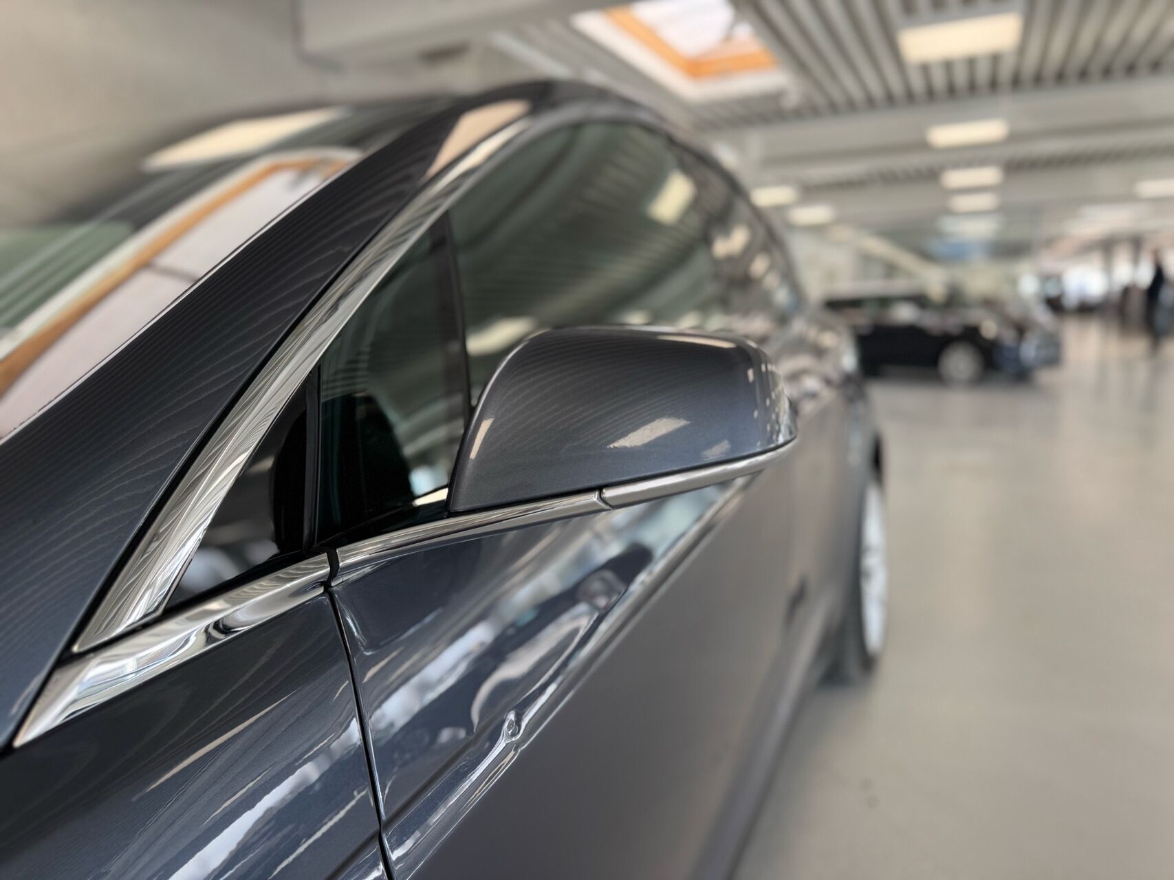 Grå Tesla Model X fra 2020