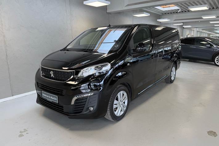 Sort Peugeot Expert fra 2020 set udefra