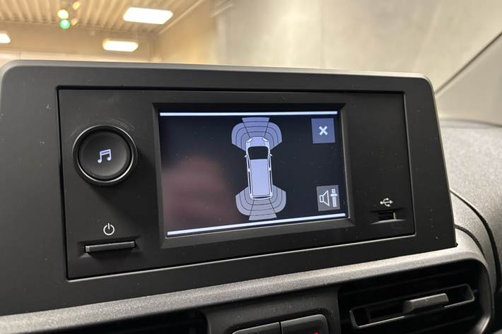 Hvid Opel Combo-e fra 2023