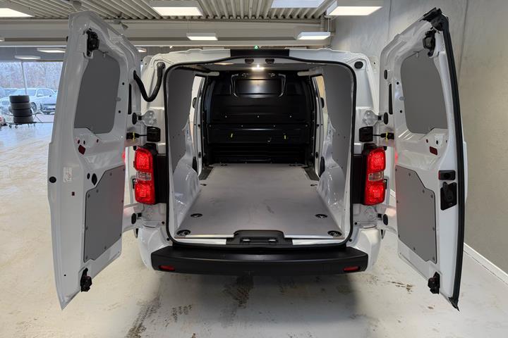 Hvid Peugeot e-Expert fra 2025