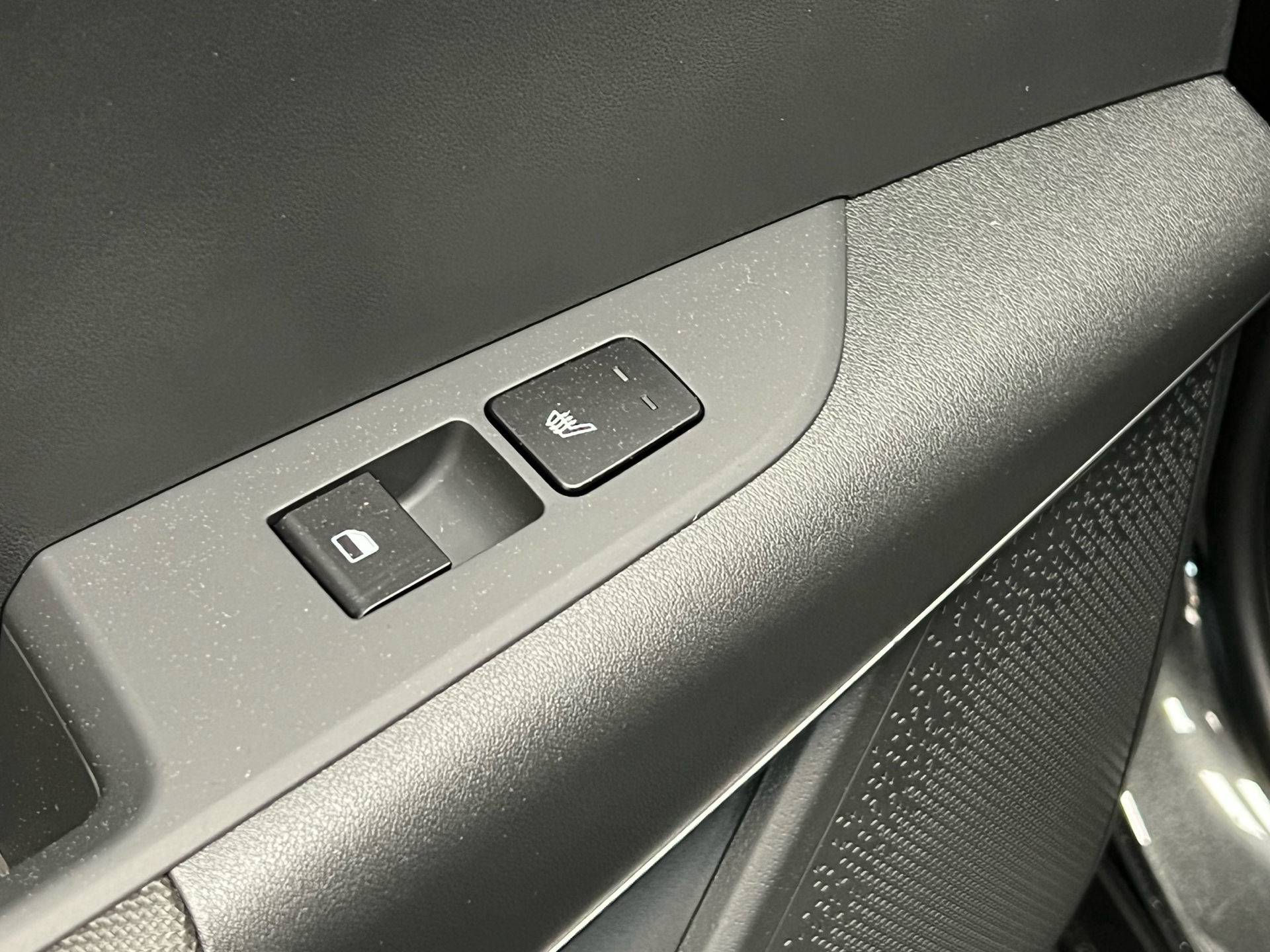 Grå Kia Niro EV fra 2024