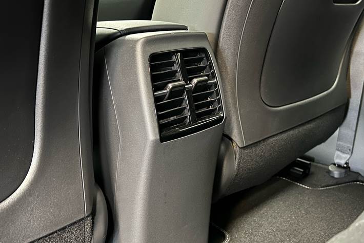 Grå Kia Niro EV fra 2024