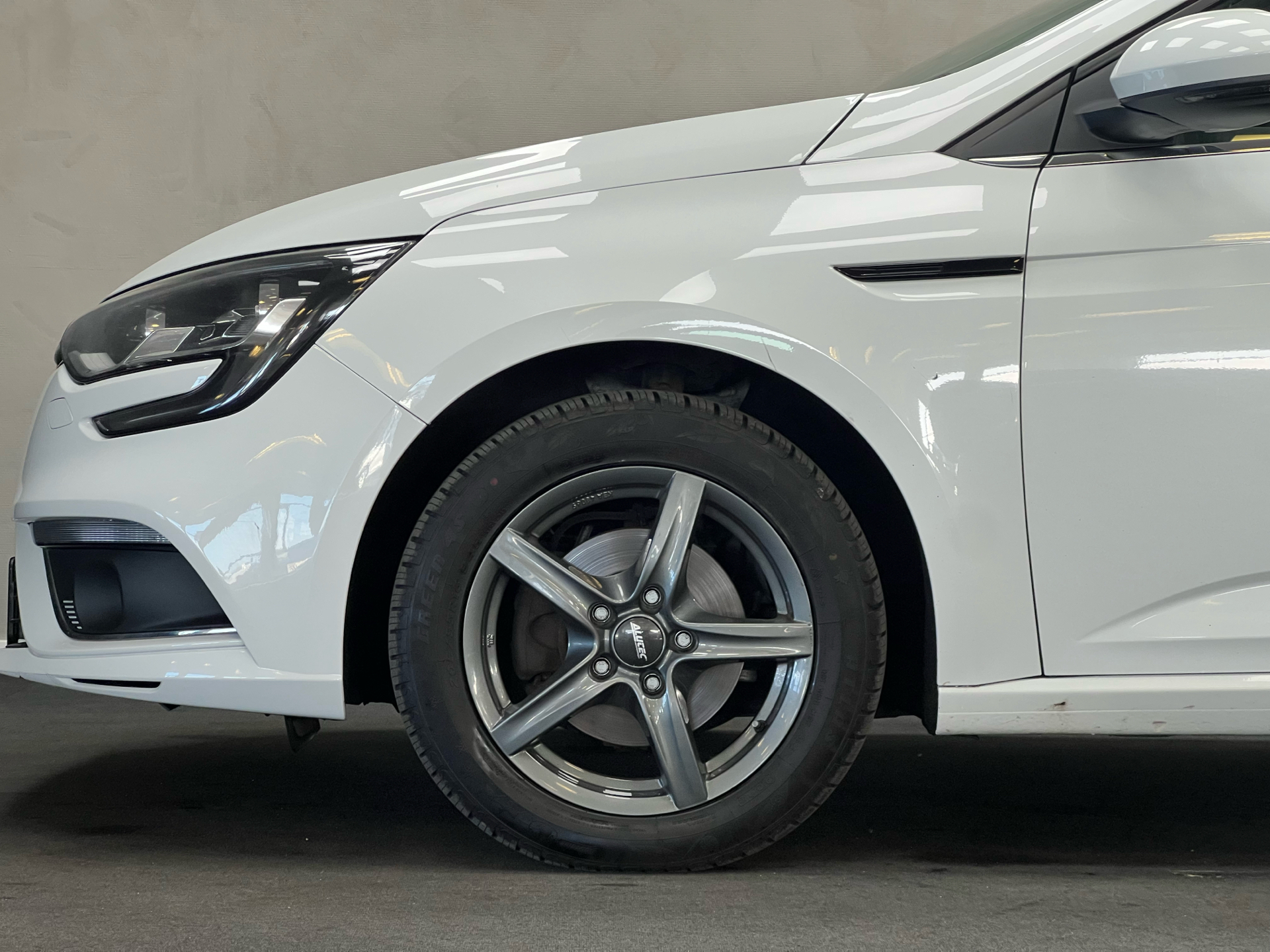 Hvid Renault Mégane fra 2017