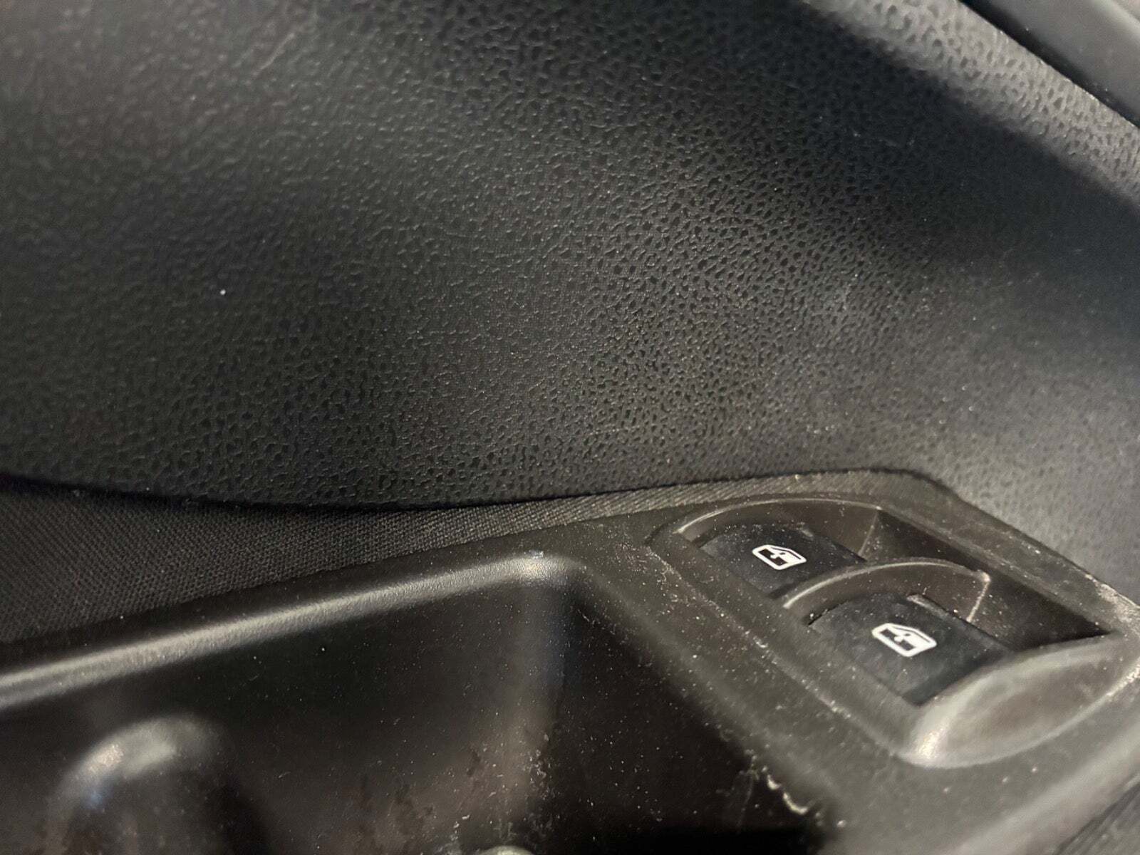 Hvid Fiat 500L fra 2012