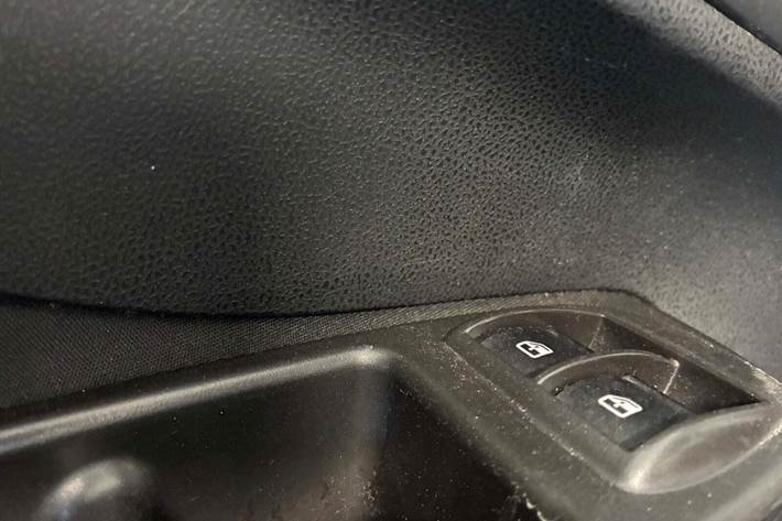 Hvid Fiat 500L fra 2012