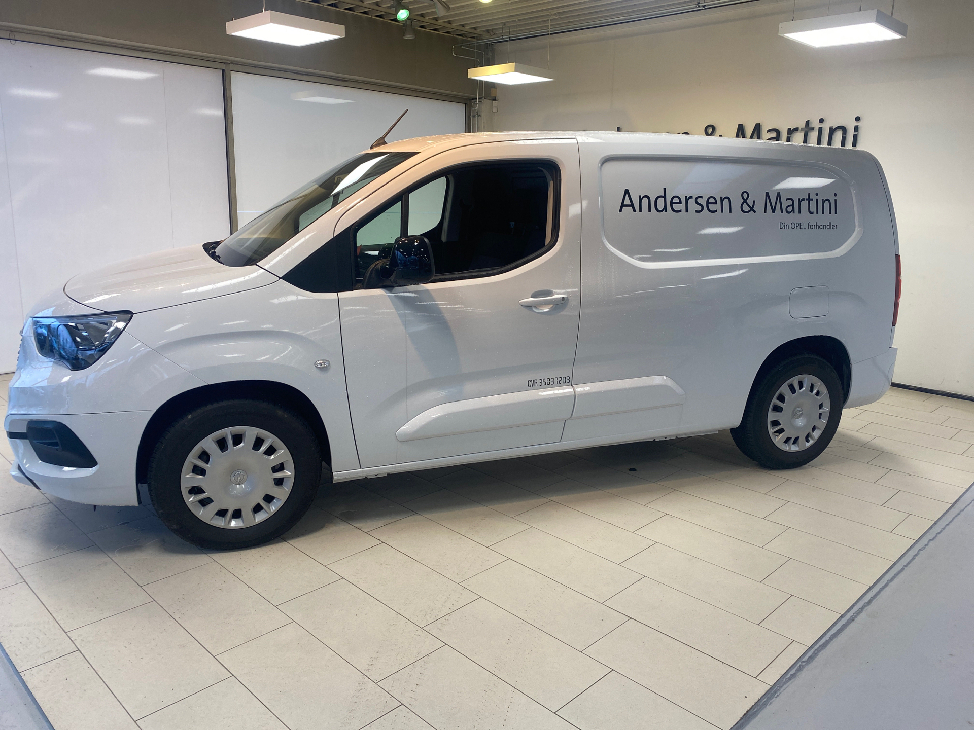 Opel Combo-e L2V1 EL Innovation+ 136HK Van Trinl. Gear