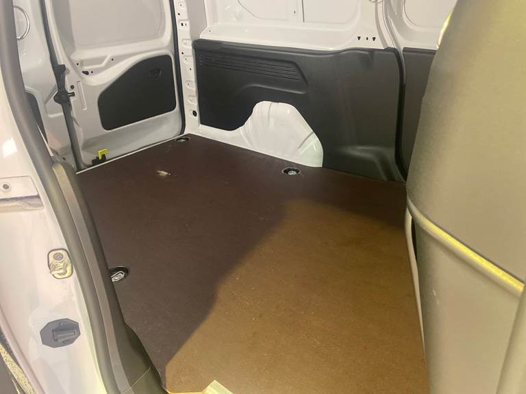 Opel Combo-e L2V1 EL Innovation+ 136HK Van Trinl. Gear