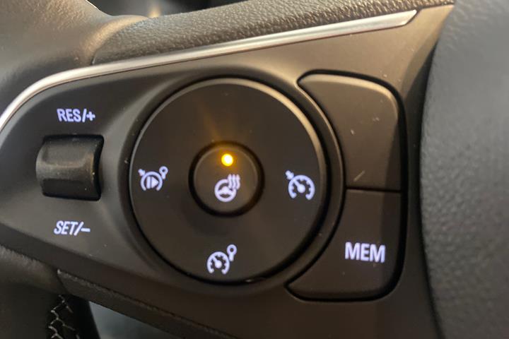 Hvid Opel Combo-e fra 2023