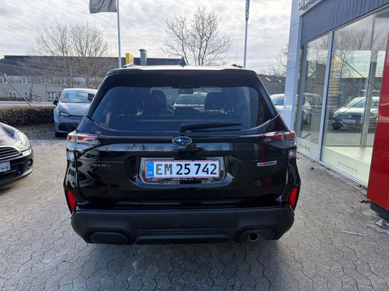 Subaru Forester 2,0 e-Boxer Touring L-tr.