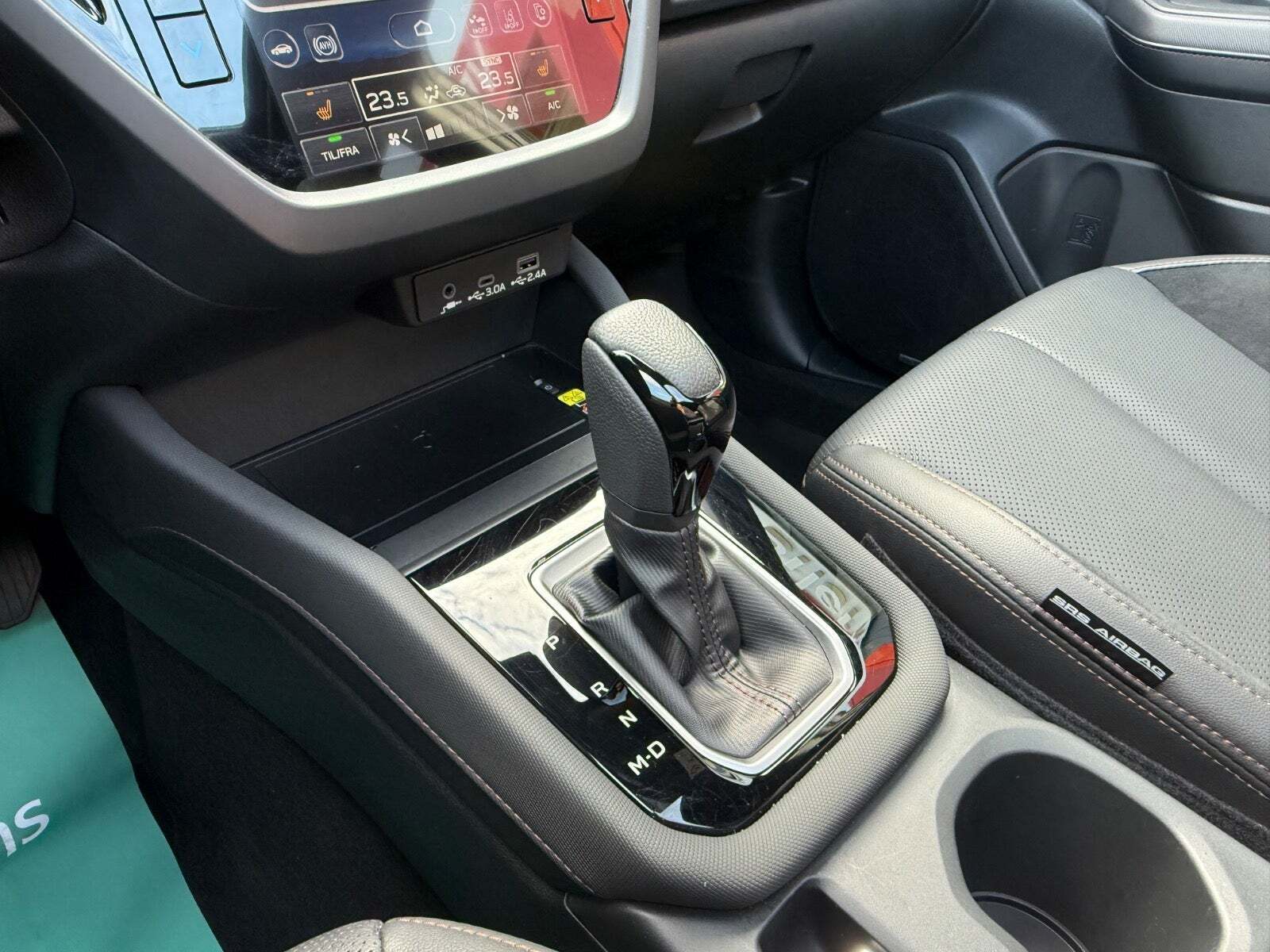 Sort Subaru Forester fra 2025