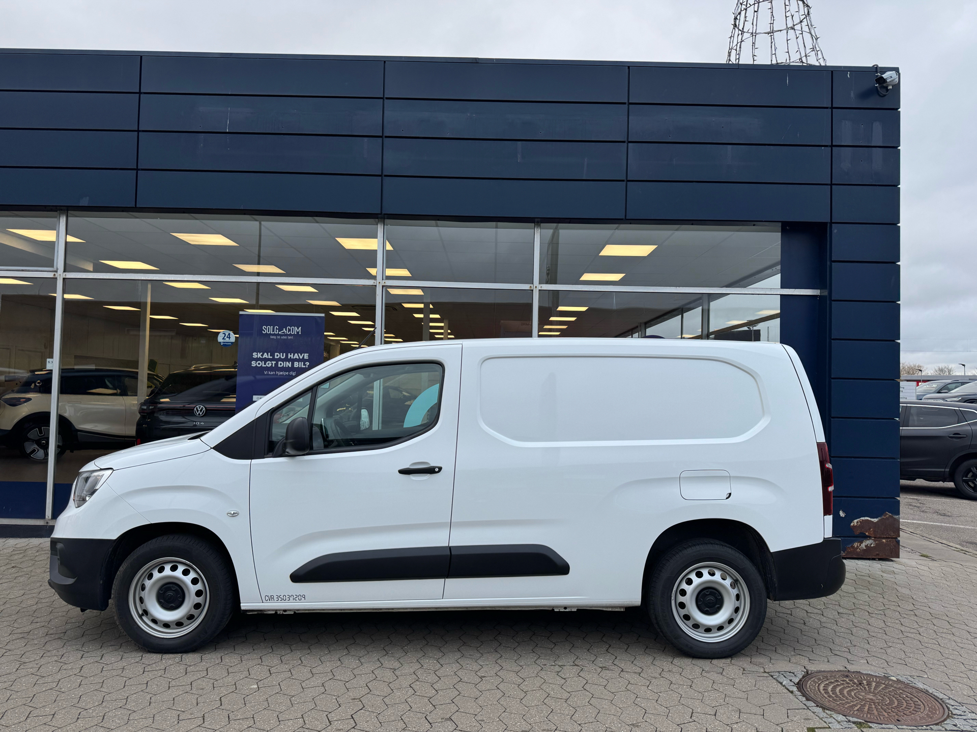 Hvid Opel Combo fra 2022