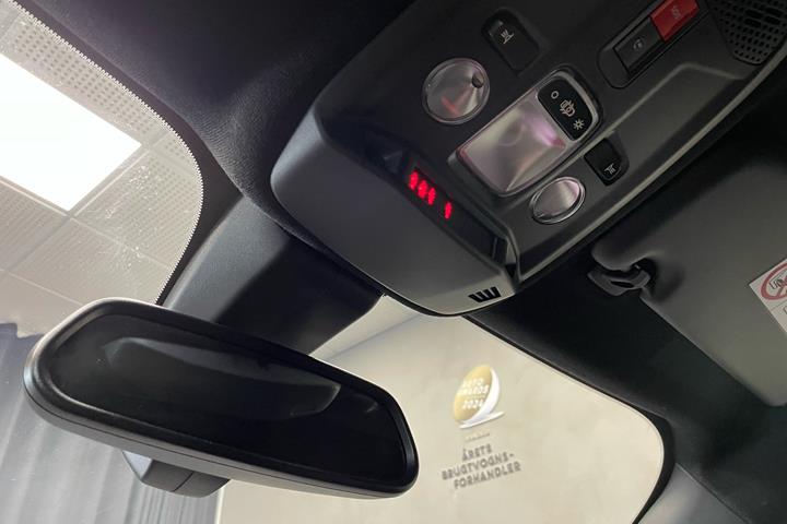 Grå Opel Mokka-e fra 2021