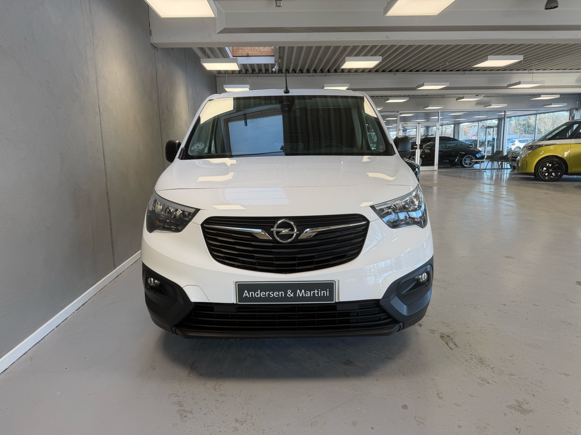 Hvid Opel Combo fra 2022