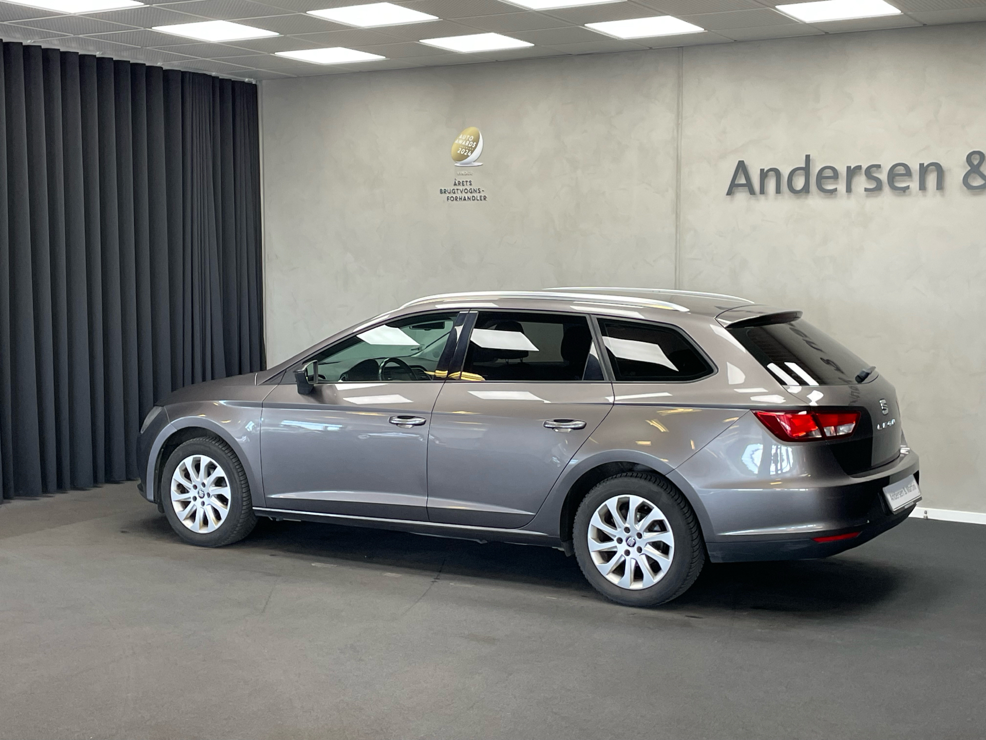 Sort Seat Leon fra 2015