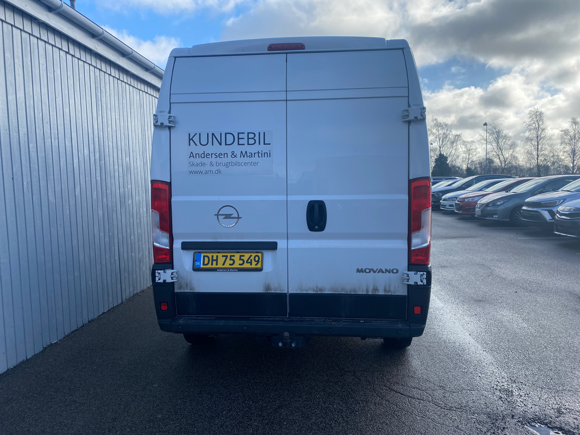 Hvid Opel Movano fra 2022
