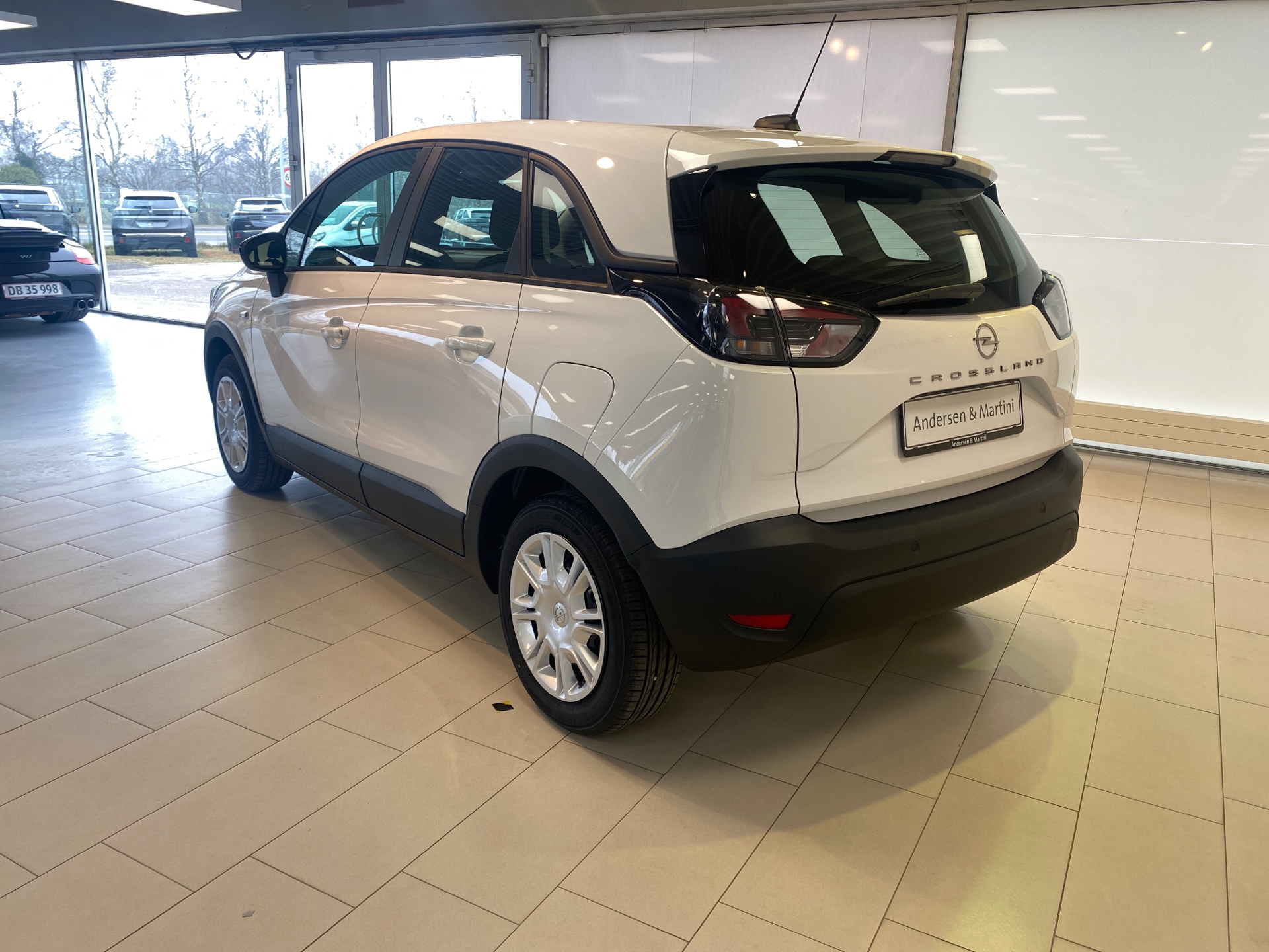 Hvid Opel Crossland fra 2022