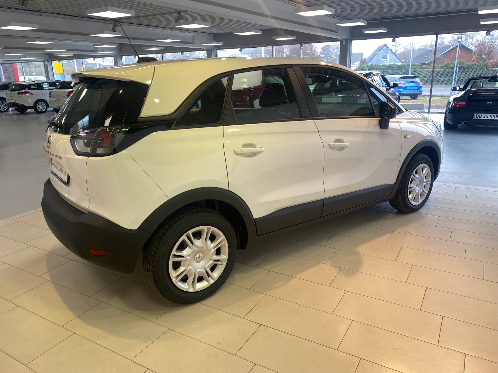 Hvid Opel Crossland fra 2022