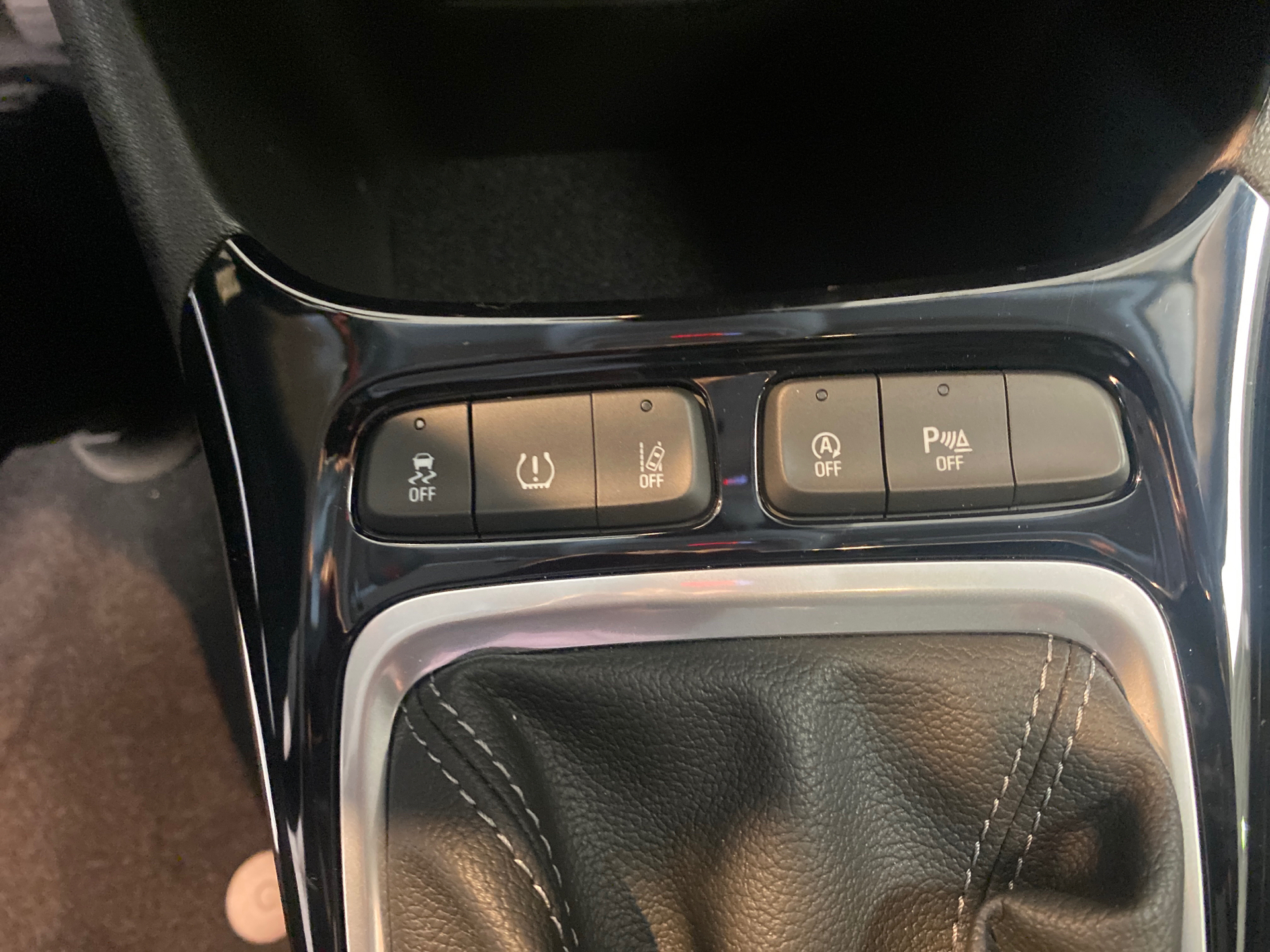 Hvid Opel Crossland fra 2022