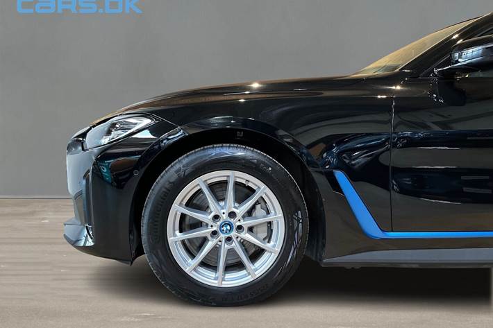 Sort BMW i4 fra 2023