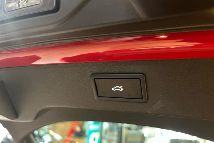 Rød Skoda Enyaq fra 2025