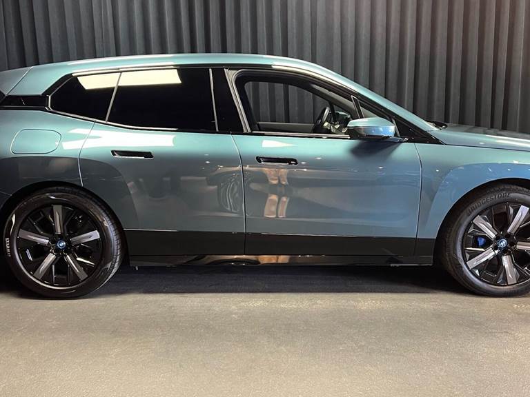 BMW iX 40 EL Sport XDrive 326HK 5d Aut.