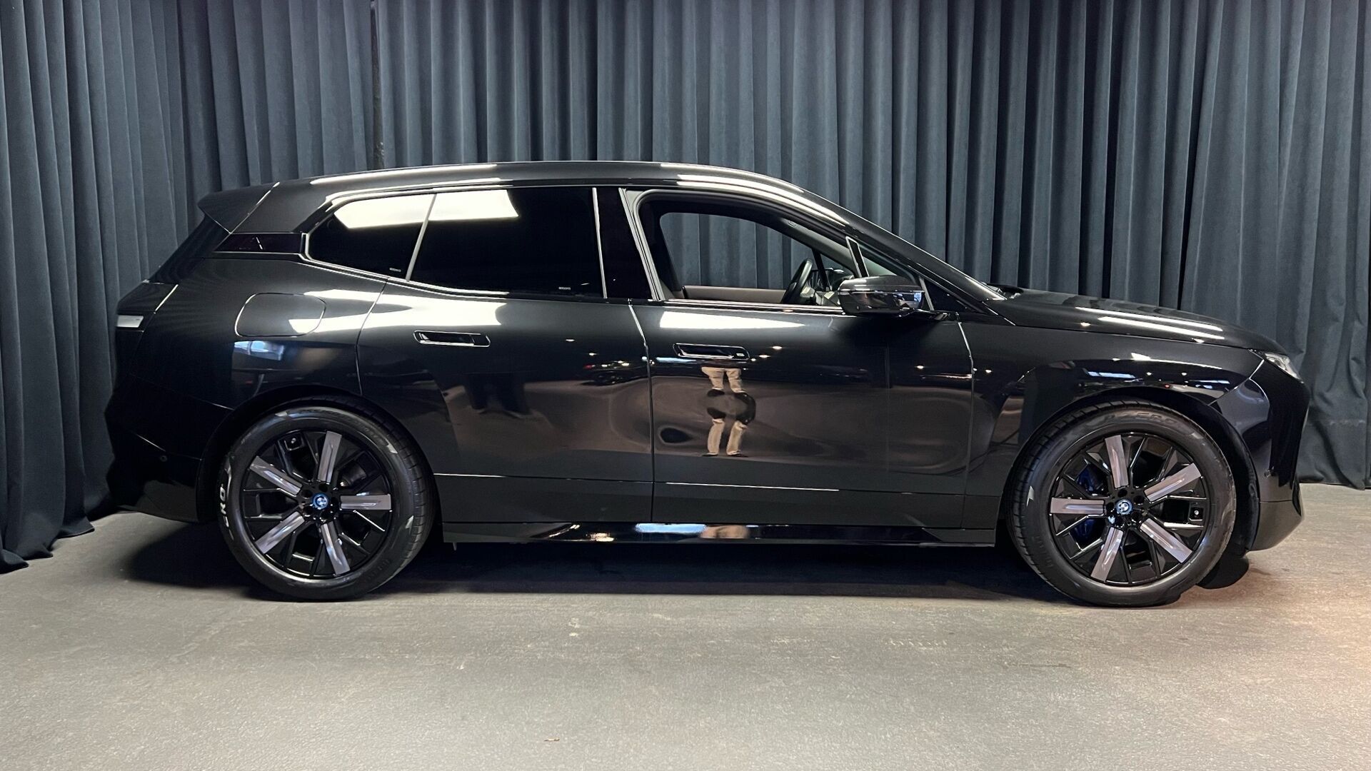 BMW iX 40 EL XDrive 326HK 5d Aut.