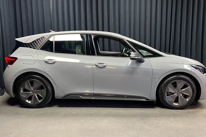 Grå Cupra Born fra 2024