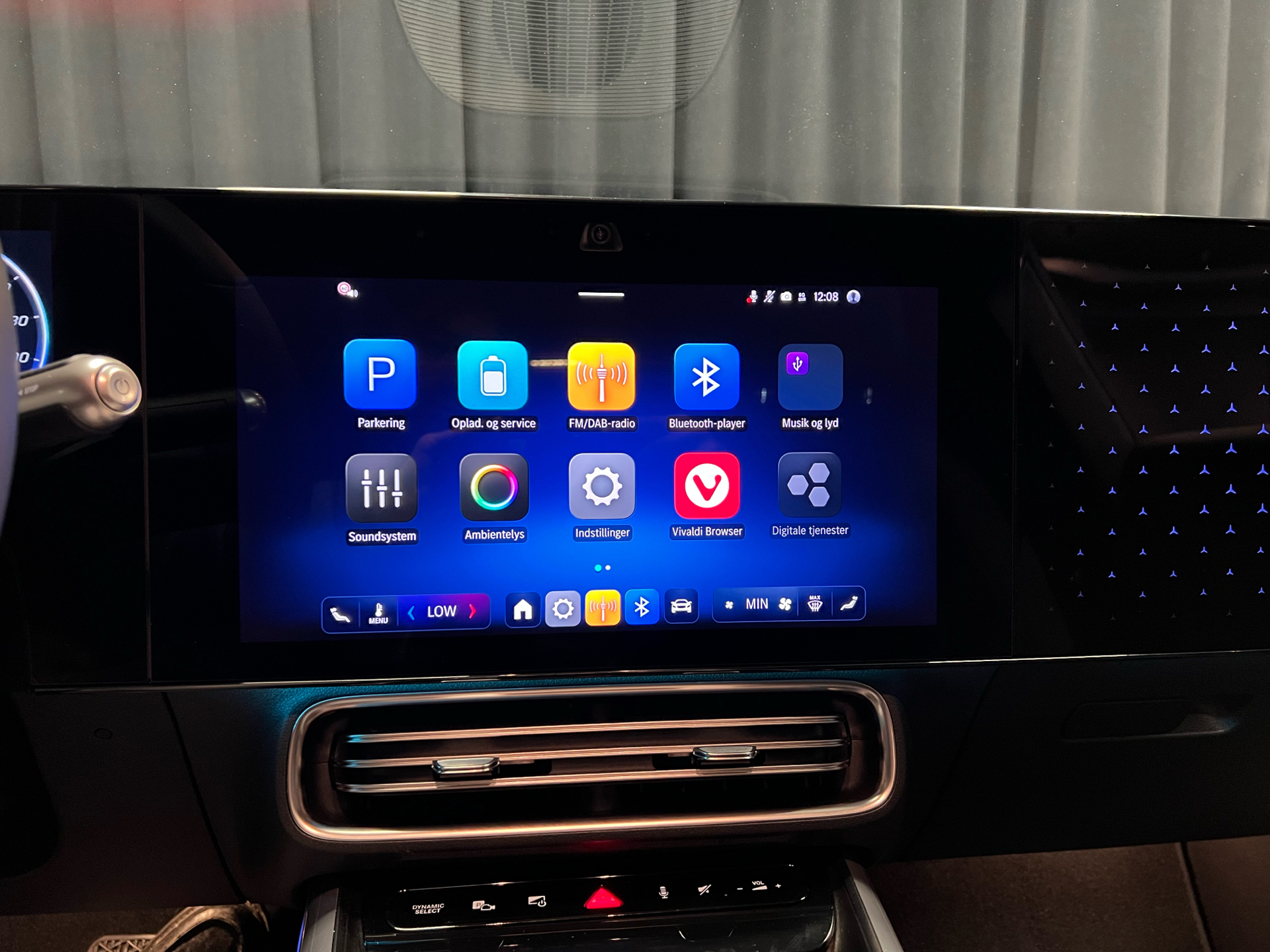 Sort Mercedes CLA250+ fra 2025
